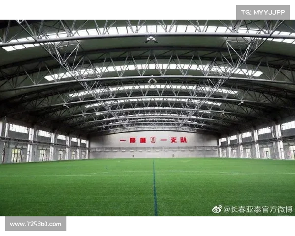 毛里塔尼亚首座FIFA标准人工草坪正式投入使用推动足球发展新进程 毛里塔尼亚首座FIFA标准人工草坪正式投入使用推动足球发展新进程